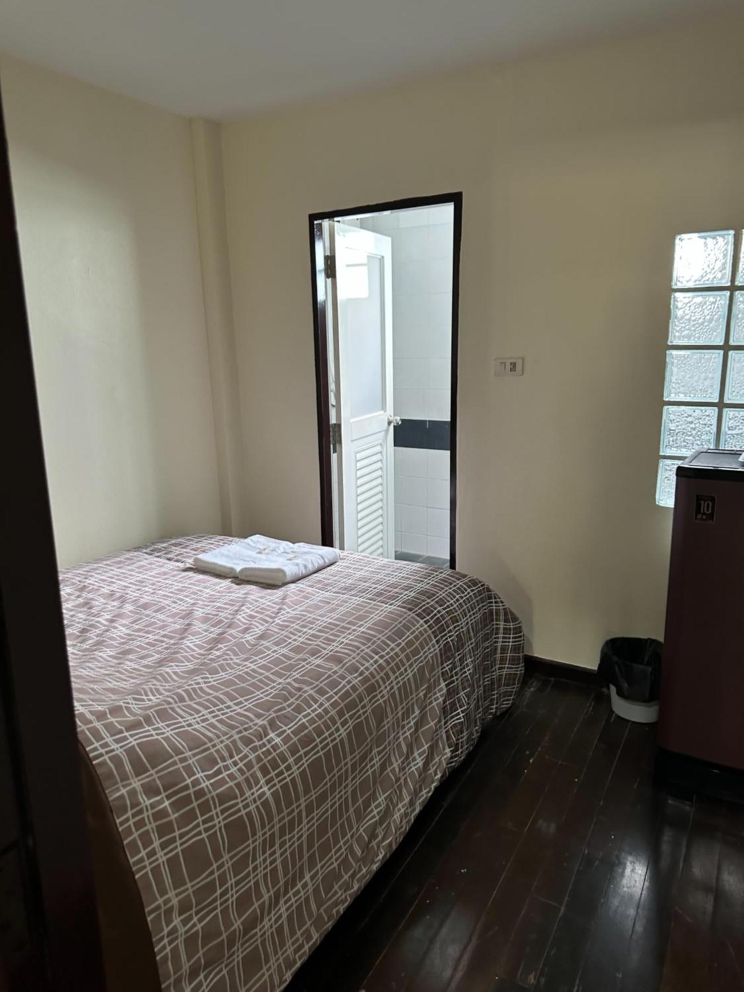 Orchid House Penginapan